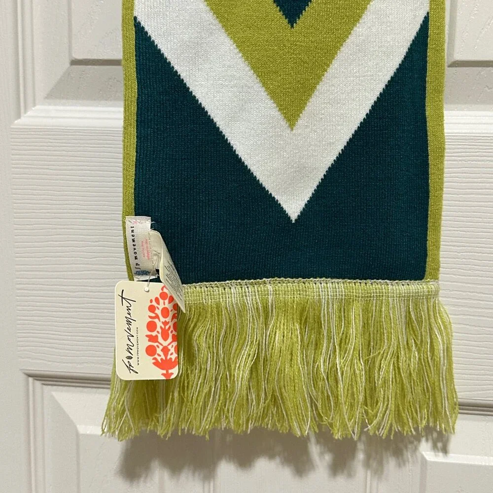 NWT free people movement Big League Reversible Scarf in Honeydew/Chartreuse
